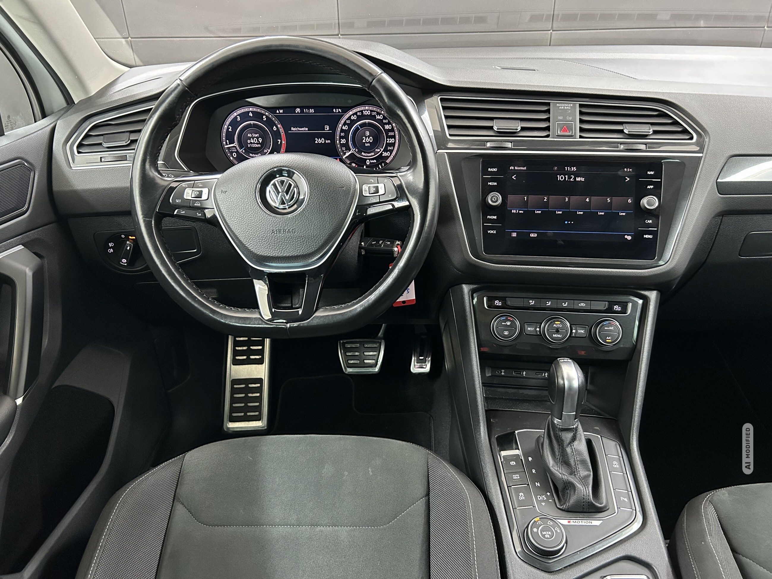 Volkswagen Tiguan Highline 4Motion+ACC+LED+Navi+CarPlay+PDC