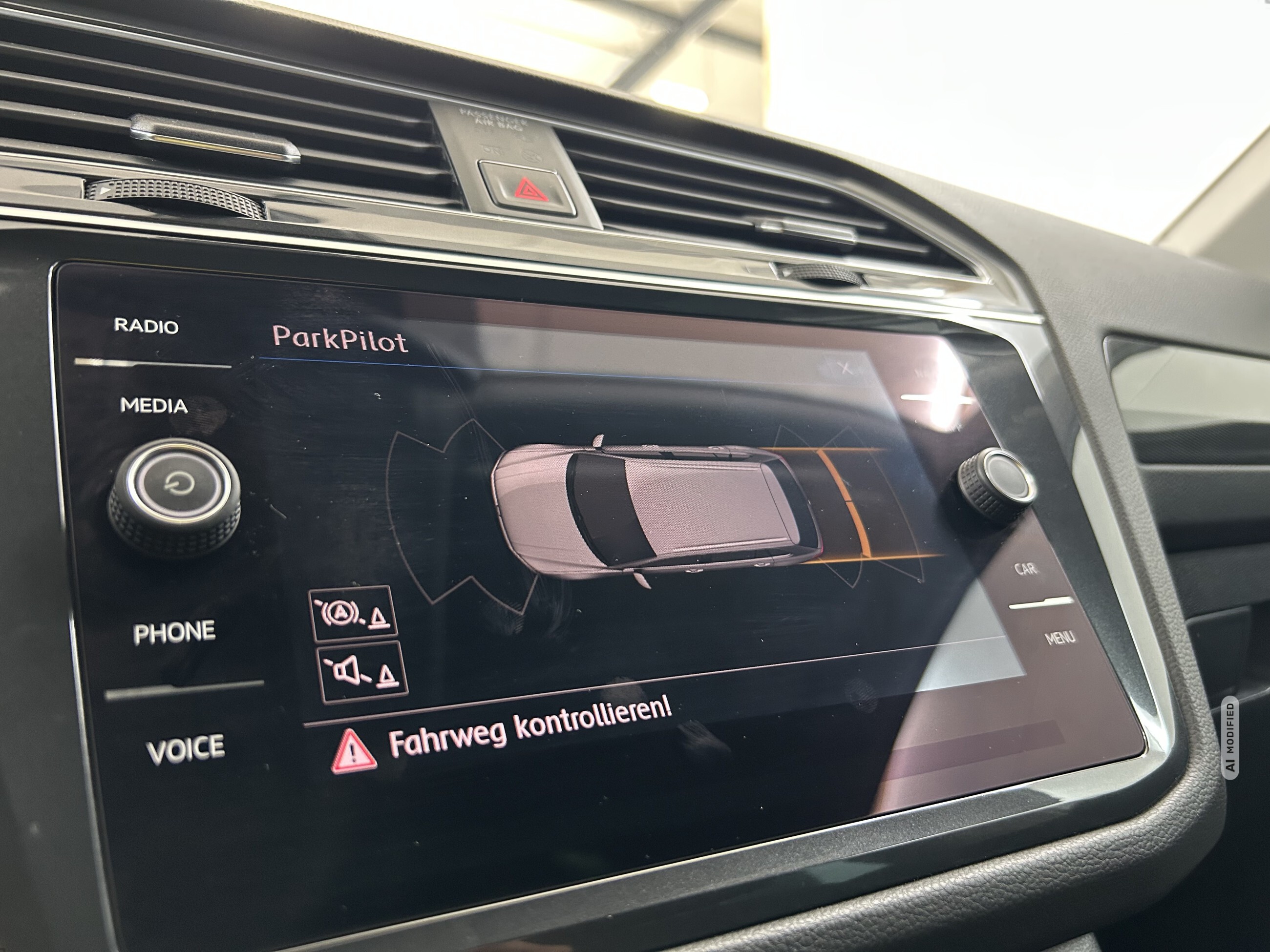 Volkswagen Tiguan Highline 4Motion+ACC+LED+Navi+CarPlay+PDC