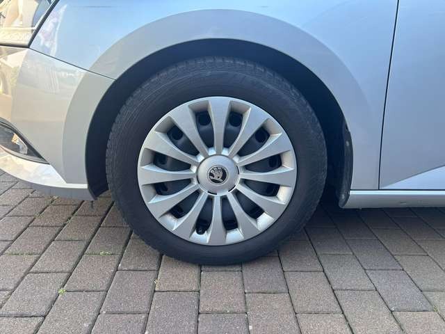 Skoda Fabia Ambition*Kombi*NAVIGATION*CARPLAY*SITZ-HZ*Tempomat