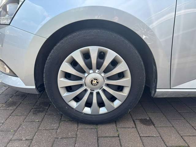 Skoda Fabia Ambition*Kombi*NAVIGATION*CARPLAY*SITZ-HZ*Tempomat