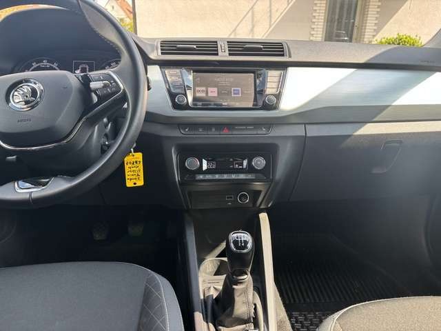 Skoda Fabia Ambition*Kombi*NAVIGATION*CARPLAY*SITZ-HZ*Tempomat