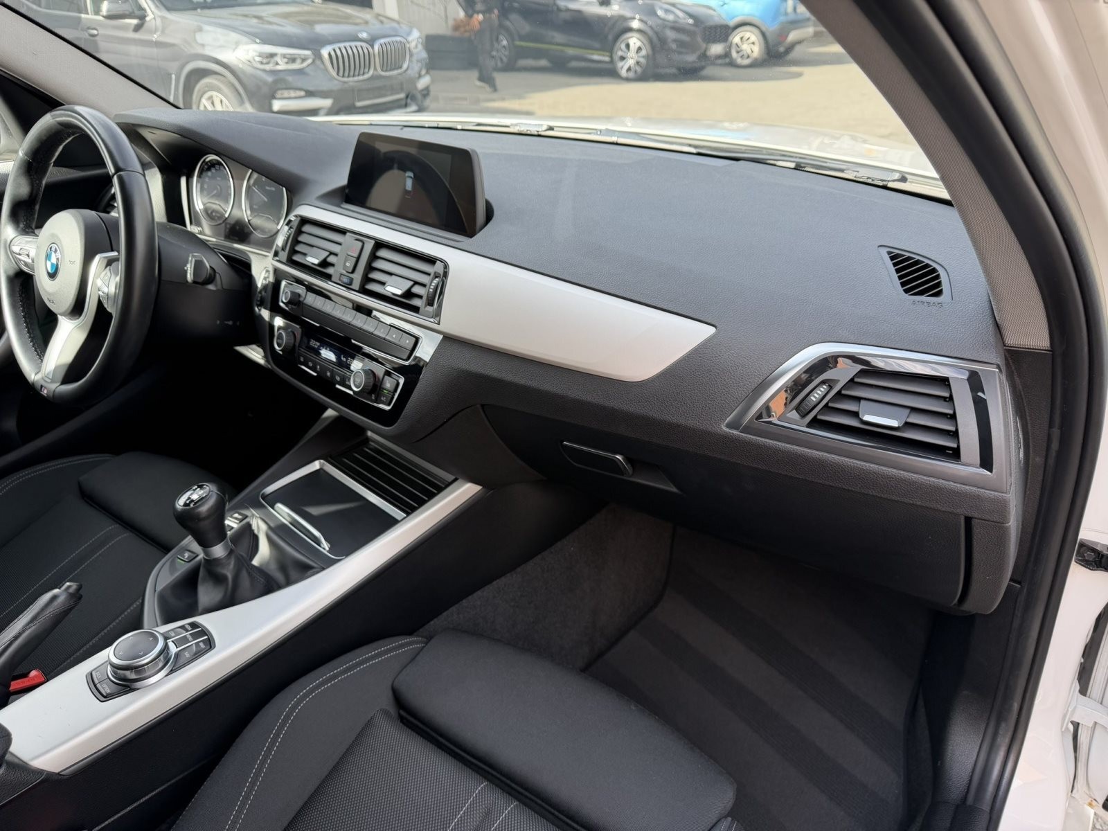 BMW 116 Advantage LED Sport Navi SHZ PDC USB Shz