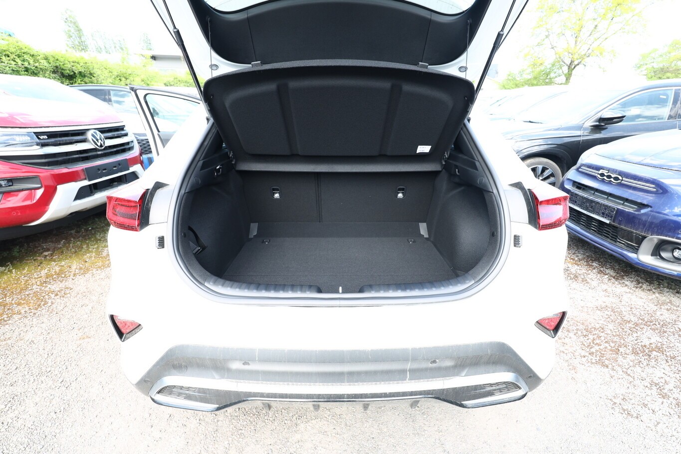 Kia XCeed MT Bi-LED SHZ PrivG Nav Kam PDC Carplay