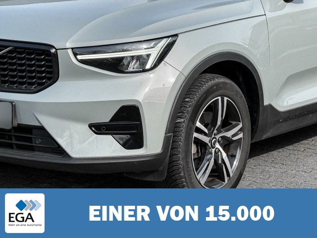 Volvo XC40 Plus Dark 2WD Digitales Cockpit Memory Sitze Soundsystem HarmanKardon LED S