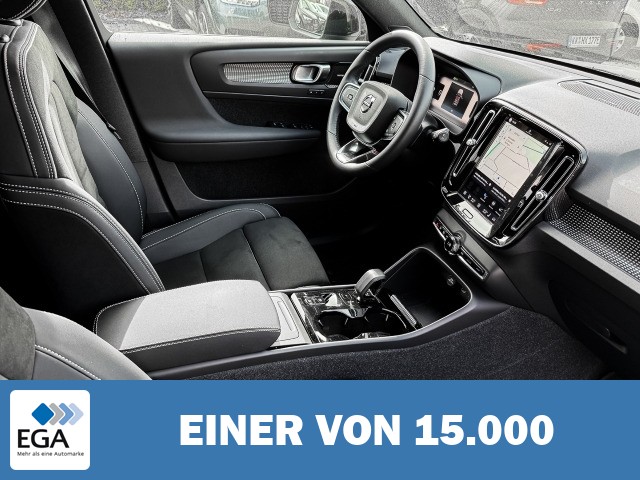 Volvo XC40 Plus Dark 2WD Digitales Cockpit Memory Sitze Soundsystem HarmanKardon LED S