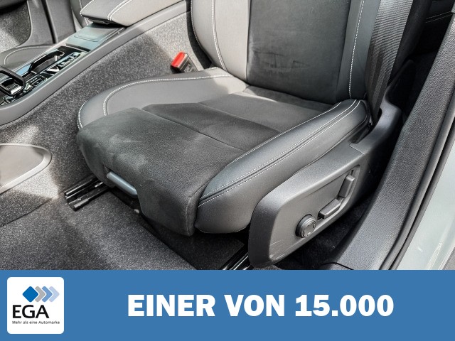 Volvo XC40 Plus Dark 2WD Digitales Cockpit Memory Sitze Soundsystem HarmanKardon LED S