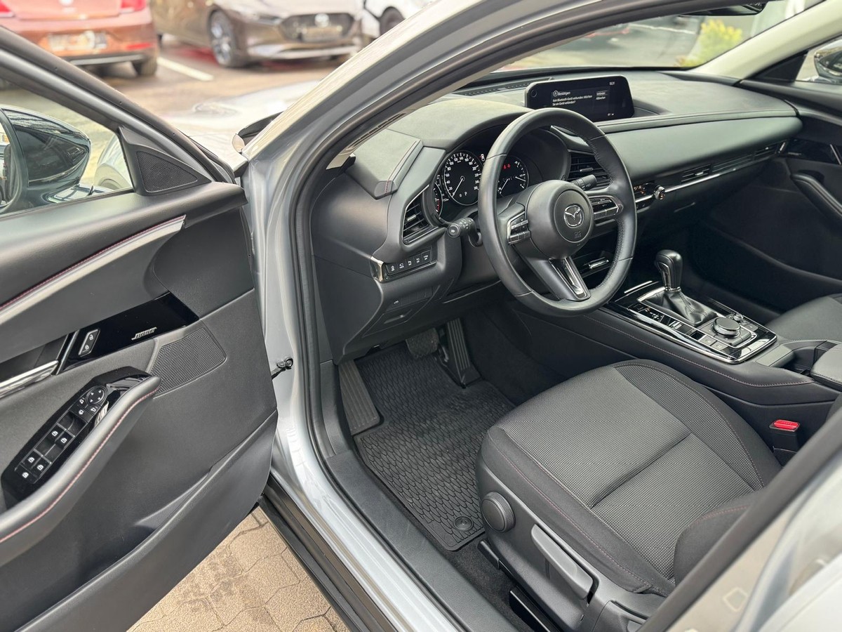 Mazda CX-30 150PS Homura - 360* PDC, LED, Bose, Allwetterreifen