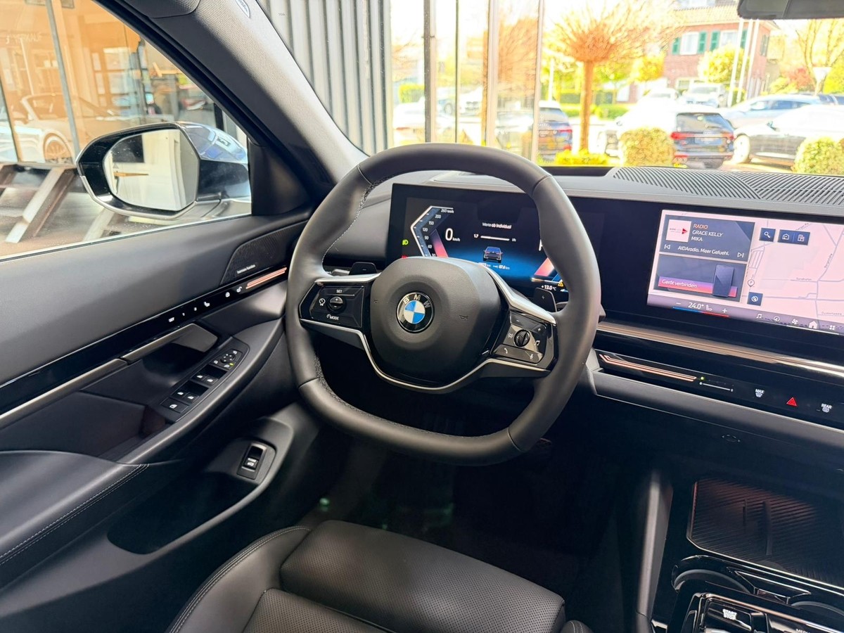 BMW 520 d LED HUD Gestik 360* H&K