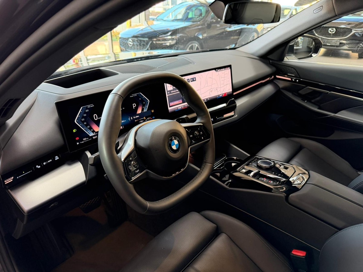 BMW 520 d LED HUD Gestik 360* H&K