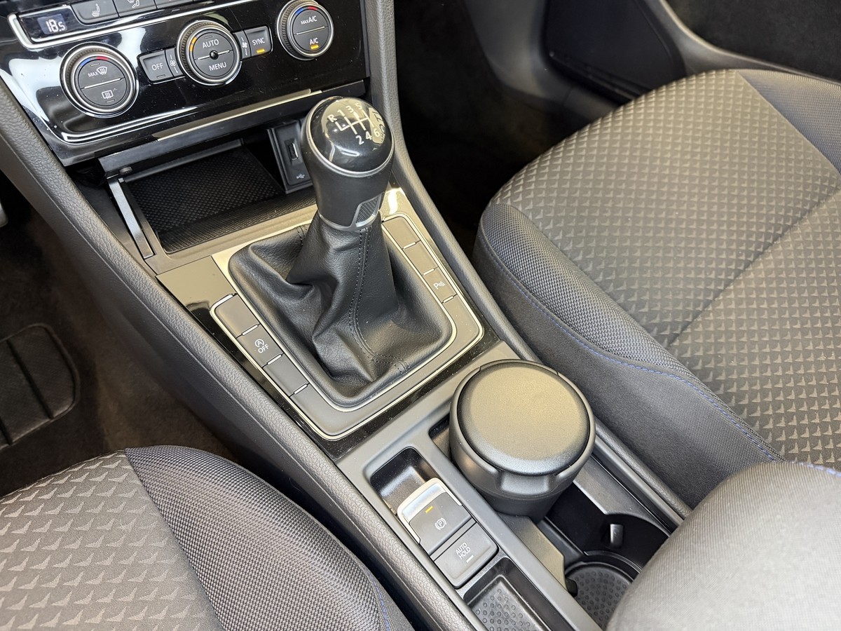 Volkswagen Golf VII 1.0 TSI United CarPlay*PDC*Allwetter* 