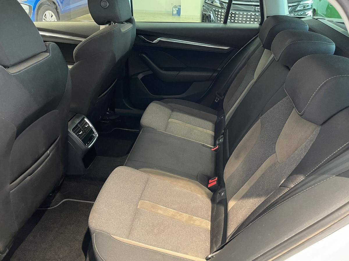 Skoda Octavia Combi Scout 2.0 TDI DSG 4x4