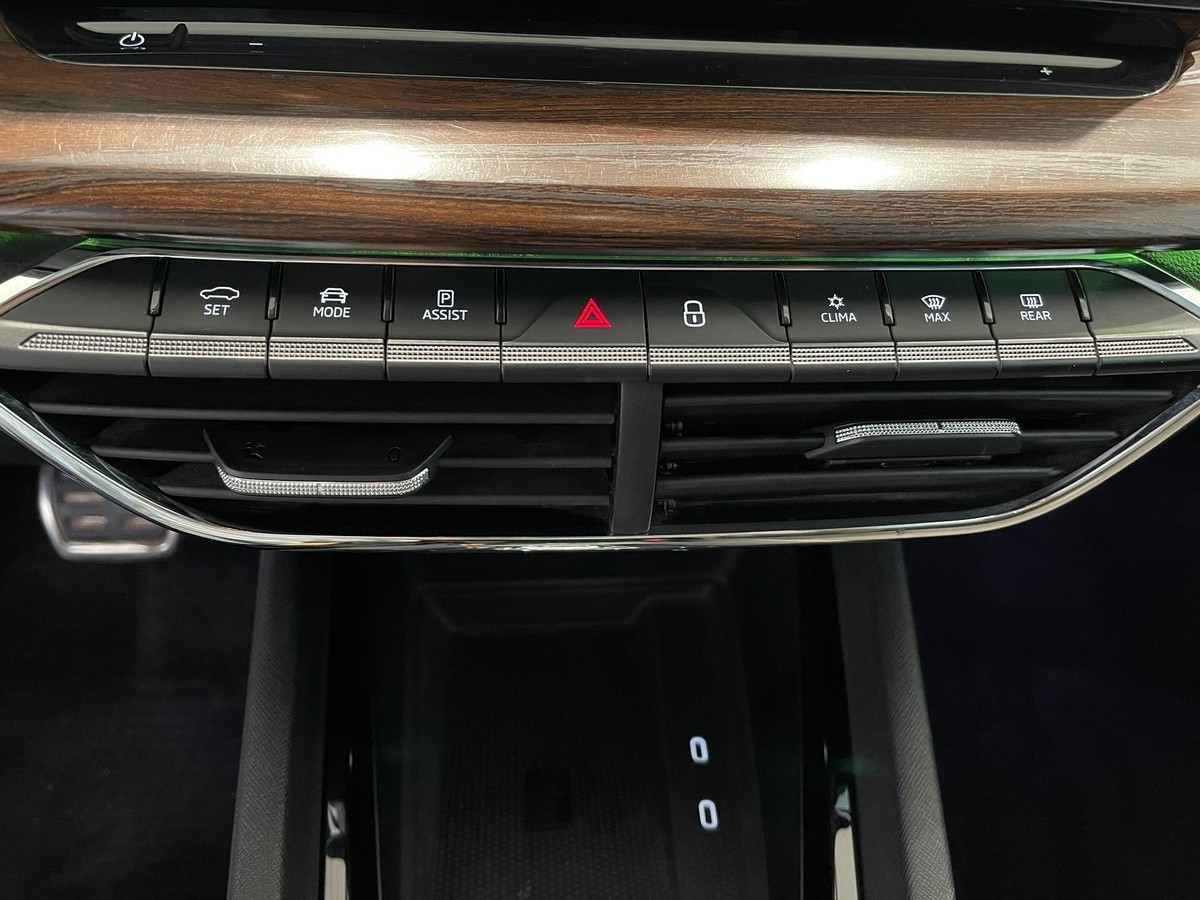 Skoda Octavia Combi Scout 2.0 TDI DSG 4x4