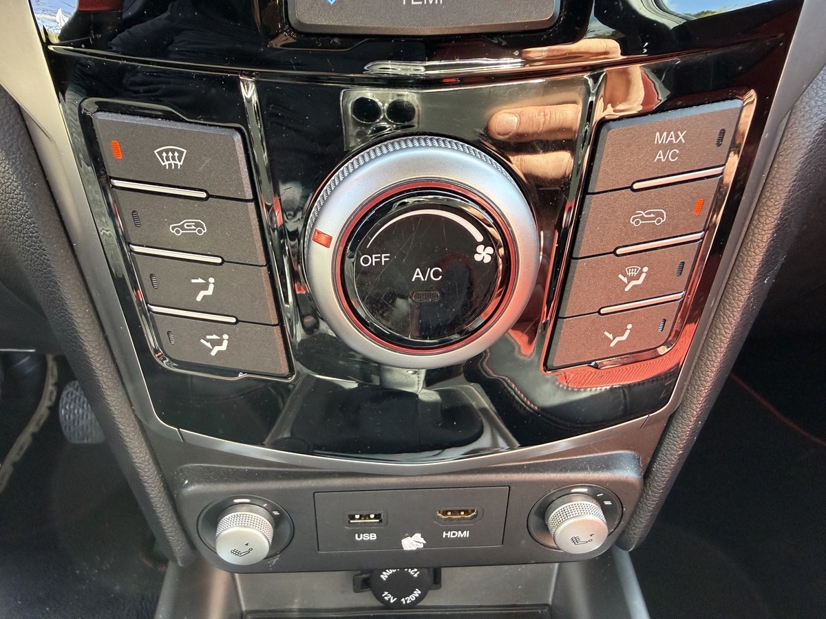 Ssangyong Tivoli Sapphire Red Rebel 1.6 P 6M/T 