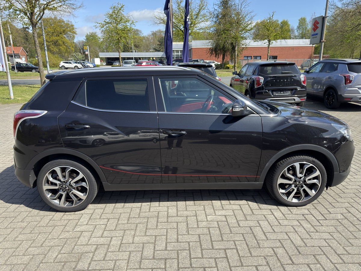 Ssangyong Tivoli Sapphire Red Rebel 1.6 P 6M/T 