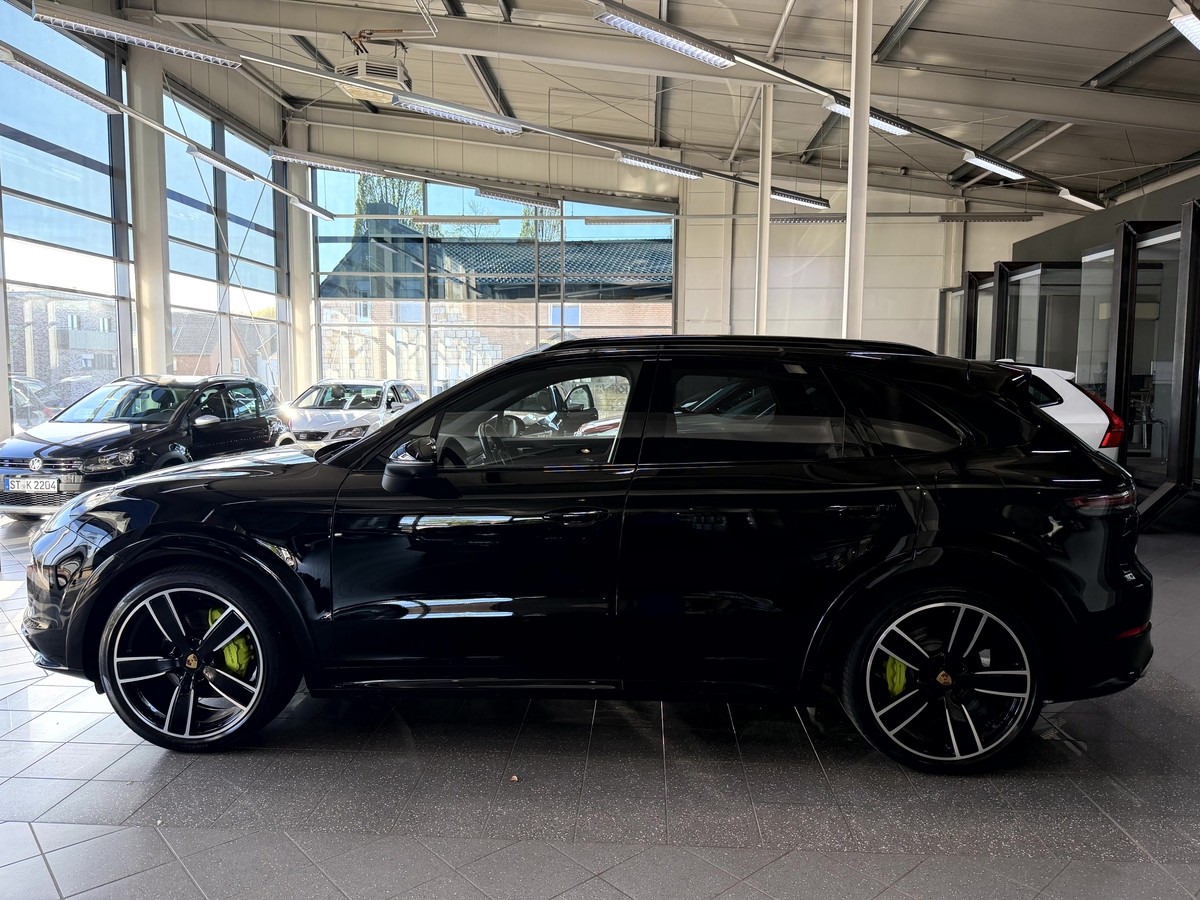 Porsche Cayenne E-Hybrid Sport-Design Chrono Pano HUD ACC 18-Wege