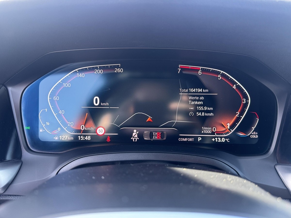 BMW 320 i A+M-SportPaket+LED+PDC+Suprhalte