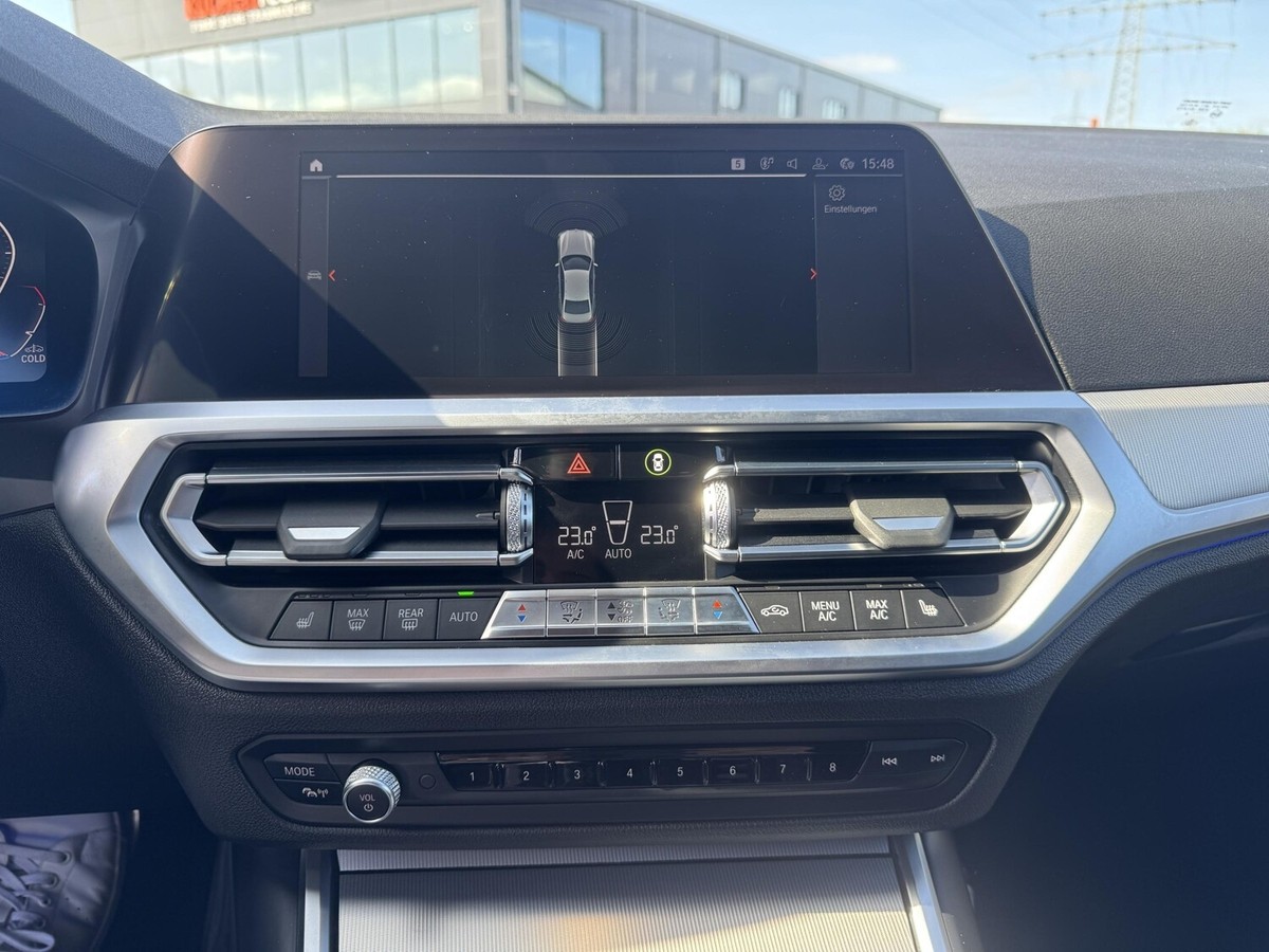 BMW 320 i A+M-SportPaket+LED+PDC+Suprhalte