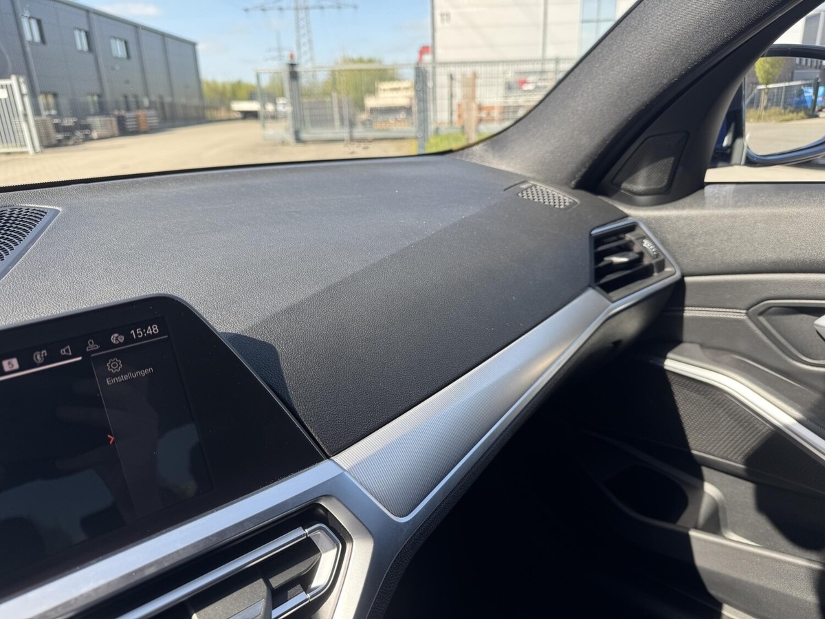 BMW 320 i A+M-SportPaket+LED+PDC+Suprhalte