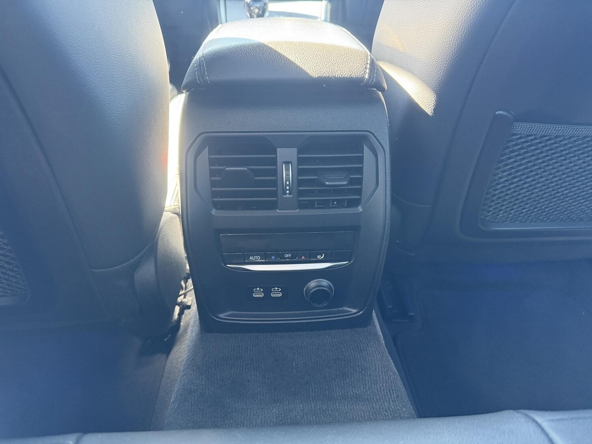 BMW 320 i A+M-SportPaket+LED+PDC+Suprhalte