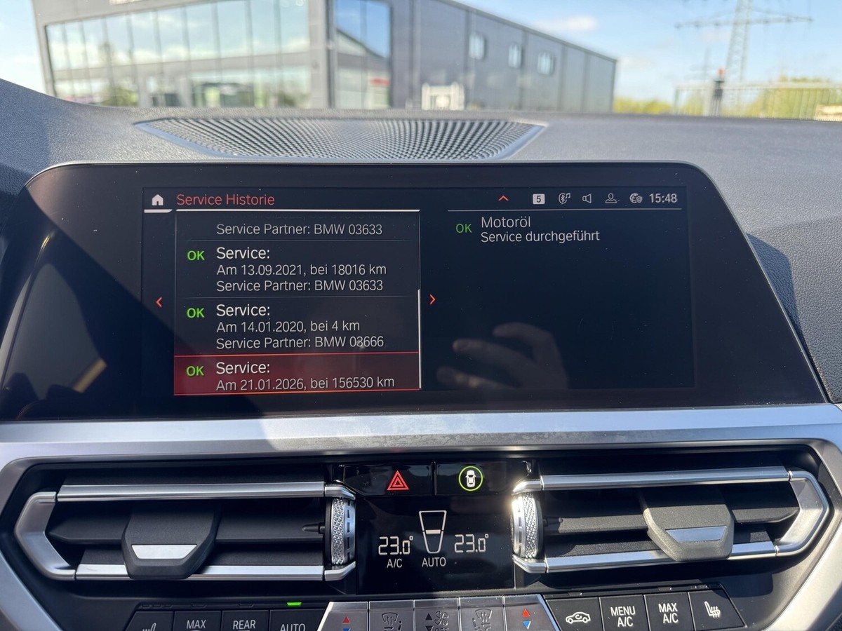 BMW 320 i A+M-SportPaket+LED+PDC+Suprhalte