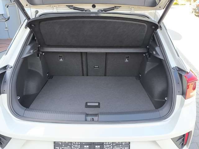 Volkswagen T-Roc 1.5 TSI DSG R-Line LED RFK PARK-ASSIST