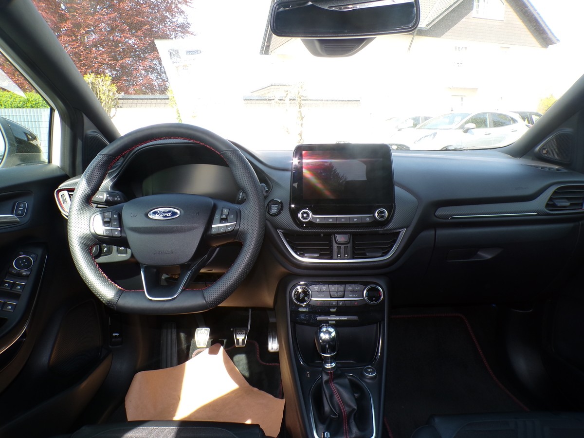 Ford Puma ST-Line X HYBRID + Stylingpaket & Assistenzpaket