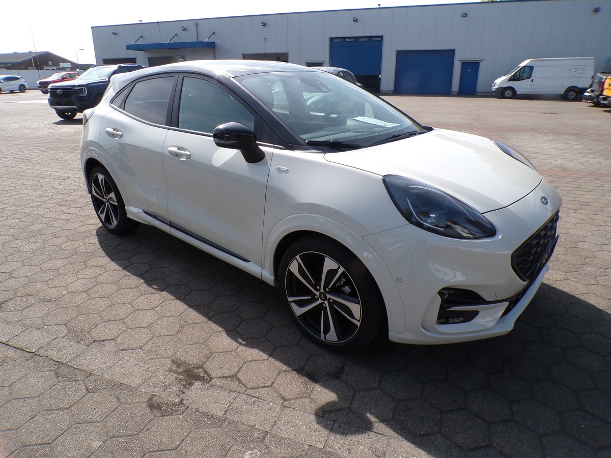 Ford Puma ST-Line X HYBRID + Stylingpaket & Assistenzpaket