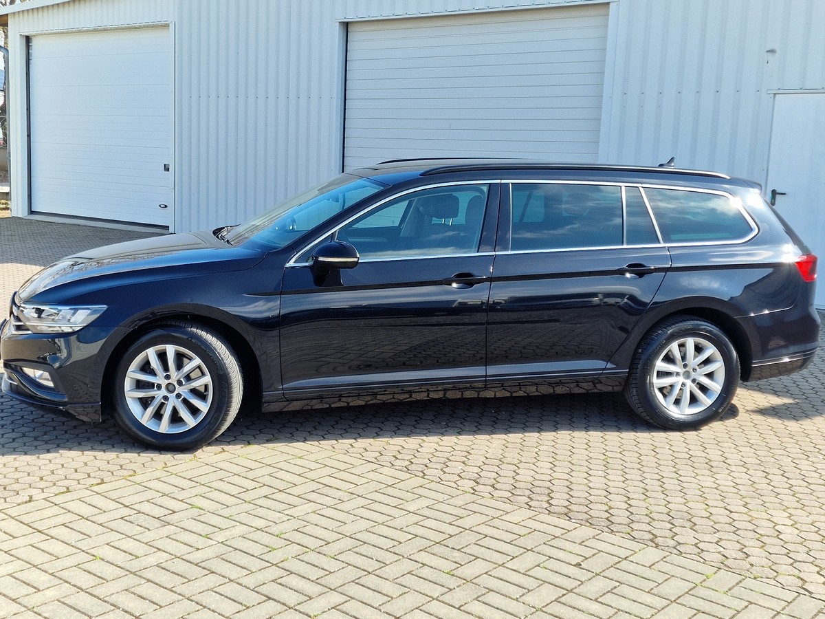Volkswagen Passat Variant TSI DSG*AHK*Navi*LED*ACC*DAB*Sportsitze