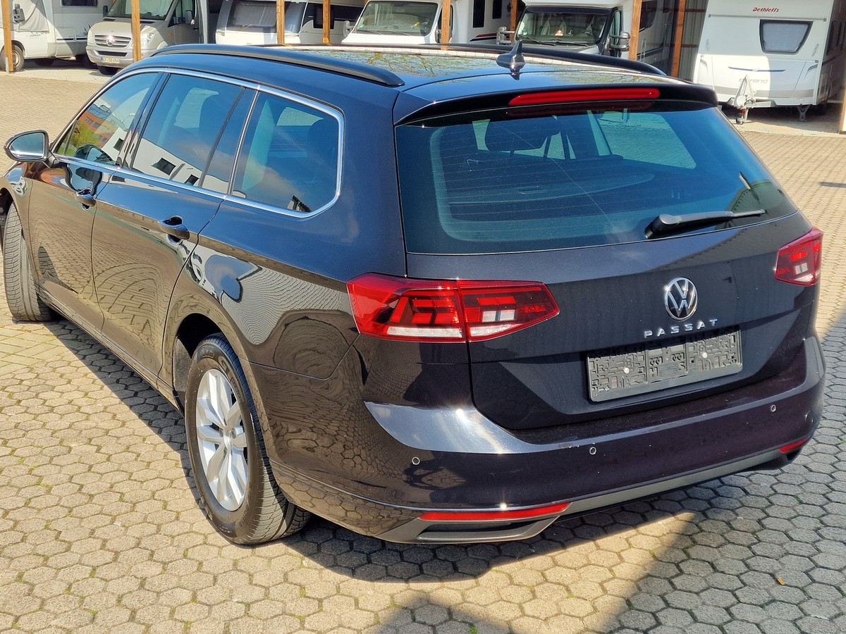 Volkswagen Passat Variant TSI DSG*AHK*Navi*LED*ACC*DAB*Sportsitze