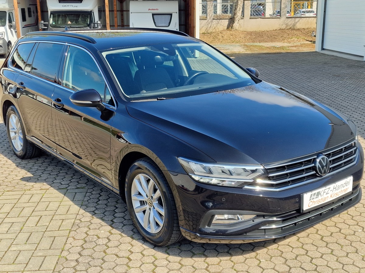 Volkswagen Passat Variant TSI DSG*AHK*Navi*LED*ACC*DAB*Sportsitze