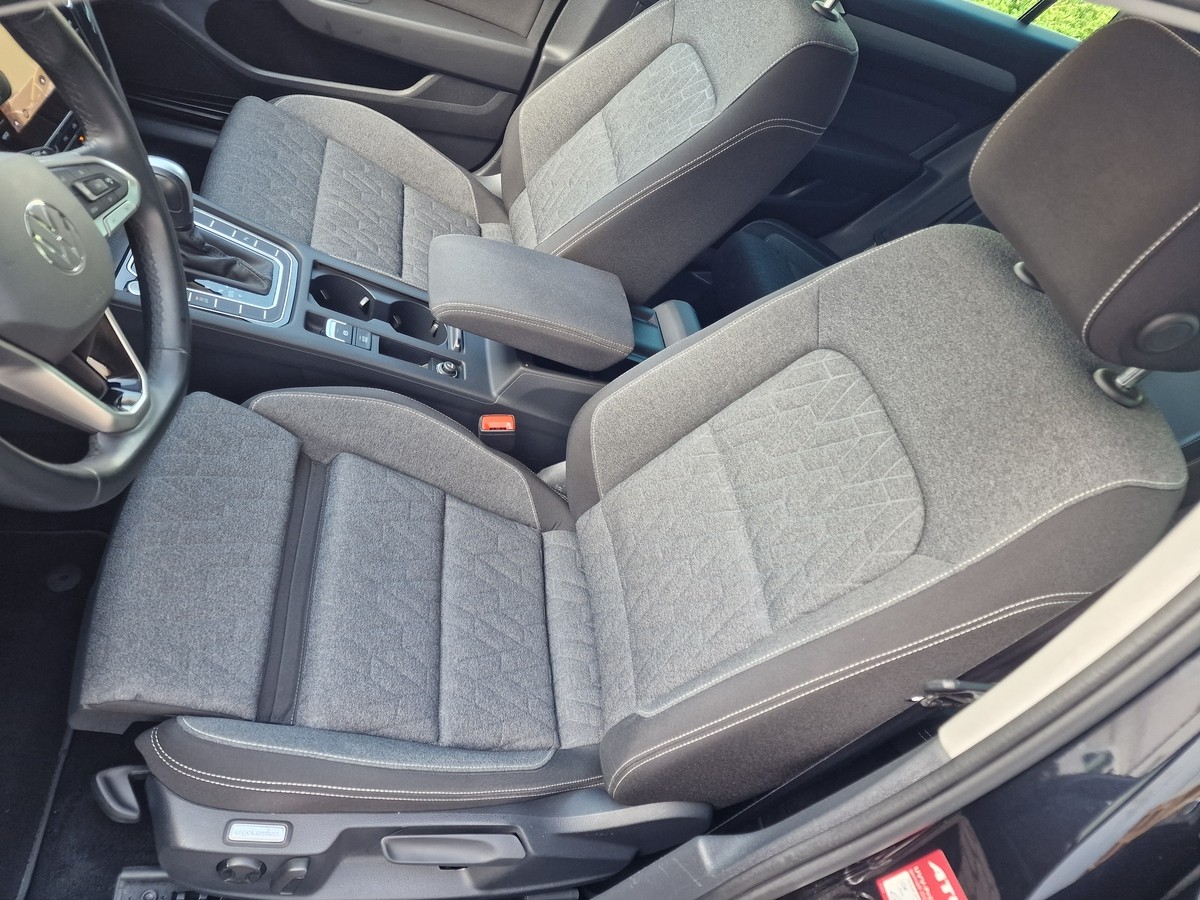 Volkswagen Passat Variant TSI DSG*AHK*Navi*LED*ACC*DAB*Sportsitze