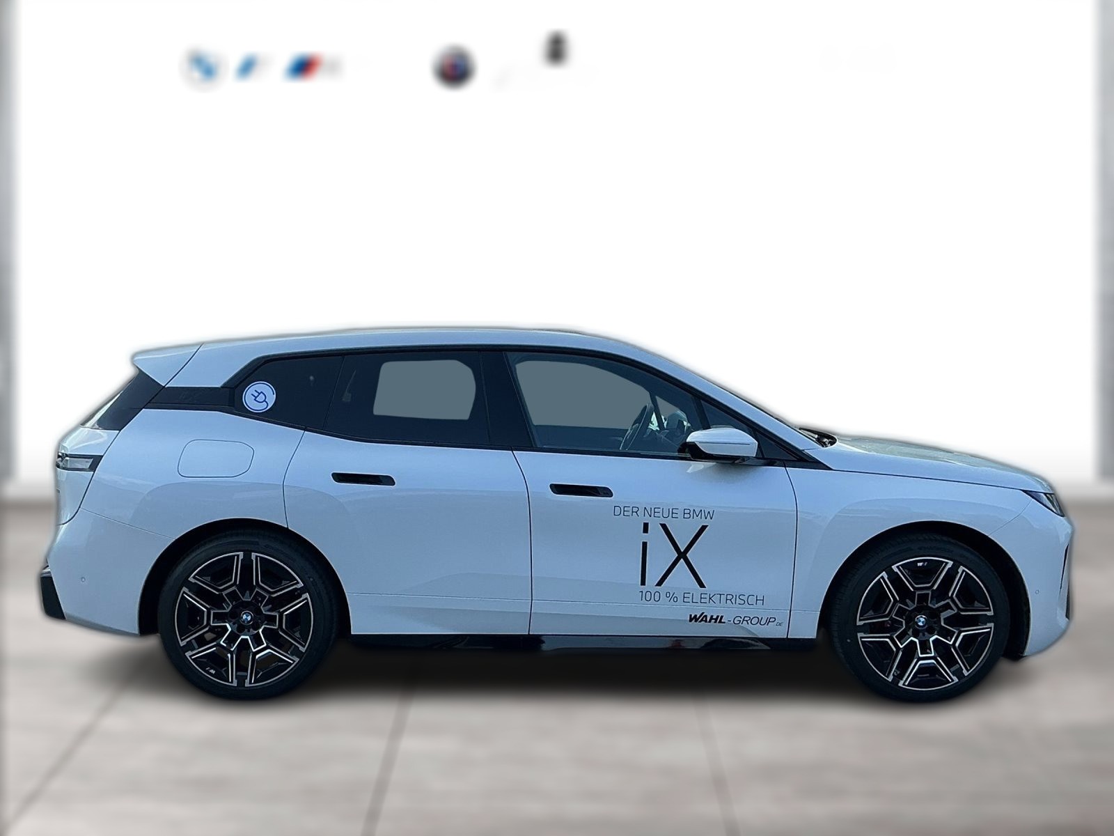 BMW iX M Sport Pro AHK Panorama IconicGlow Innovation