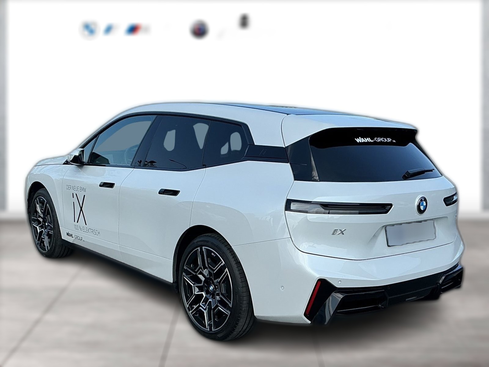 BMW iX M Sport Pro AHK Panorama IconicGlow Innovation