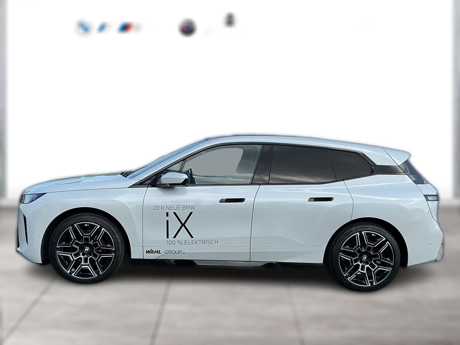 BMW iX M Sport Pro AHK Panorama IconicGlow Innovation