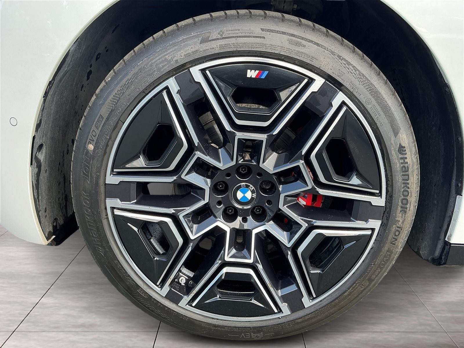 BMW iX M Sport Pro AHK Panorama IconicGlow Innovation