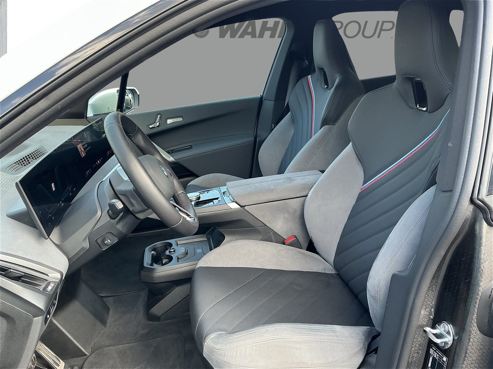 BMW iX M Sport Pro AHK Panorama IconicGlow Innovation