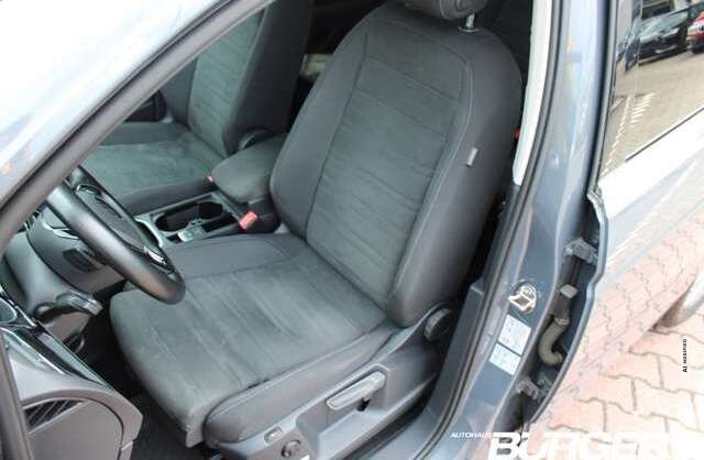 Volkswagen Touran Highline AHK ACC Kamera Massagesitze LED 7Sitzer
