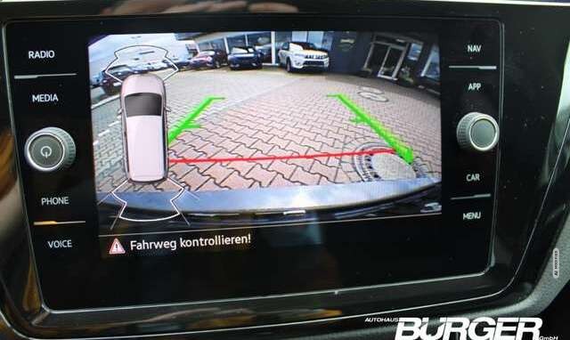 Volkswagen Touran Highline AHK ACC Kamera Massagesitze LED 7Sitzer