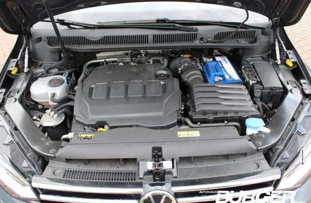 Volkswagen Touran Highline AHK ACC Kamera Massagesitze LED 7Sitzer