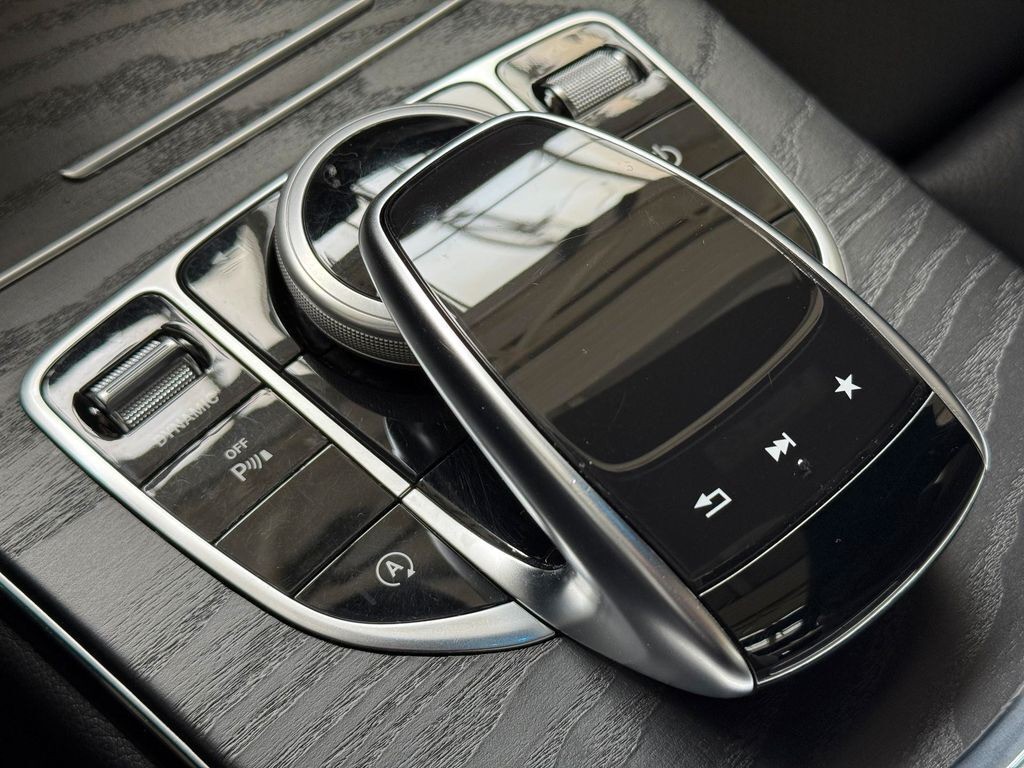 Mercedes-Benz C 250 C250 AMG Line*NAVI*Night*PANO*LEDER*BURM*LEDER*