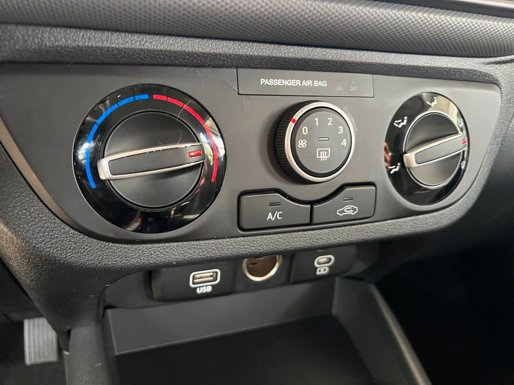 Hyundai i10 AUTOMATIK|KAMERA|KLIMA|NAVI|5.J-GARANTIE