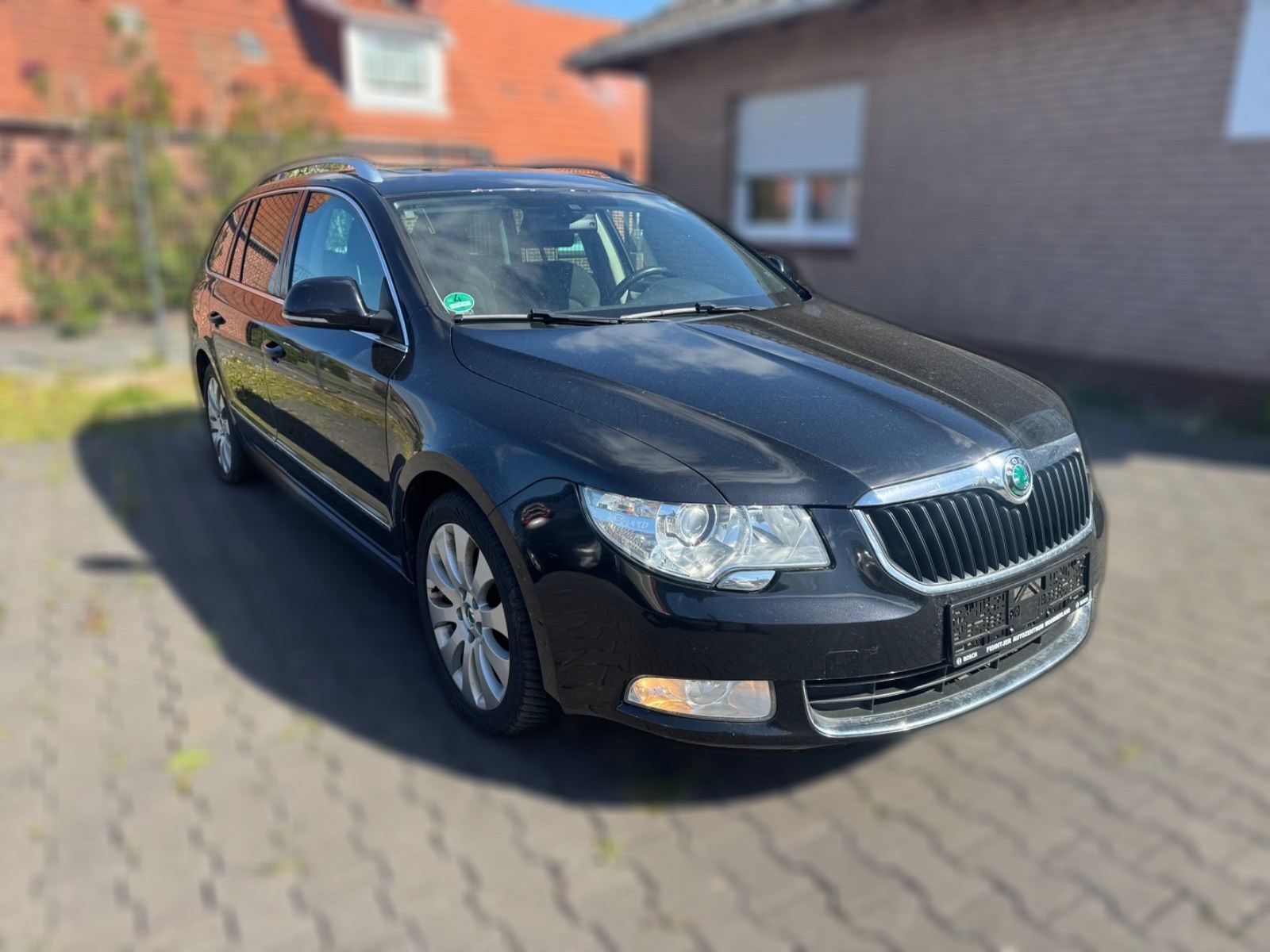 Skoda Superb Combi DSG NaviMemory SHZ PDCTemp PANO TOP