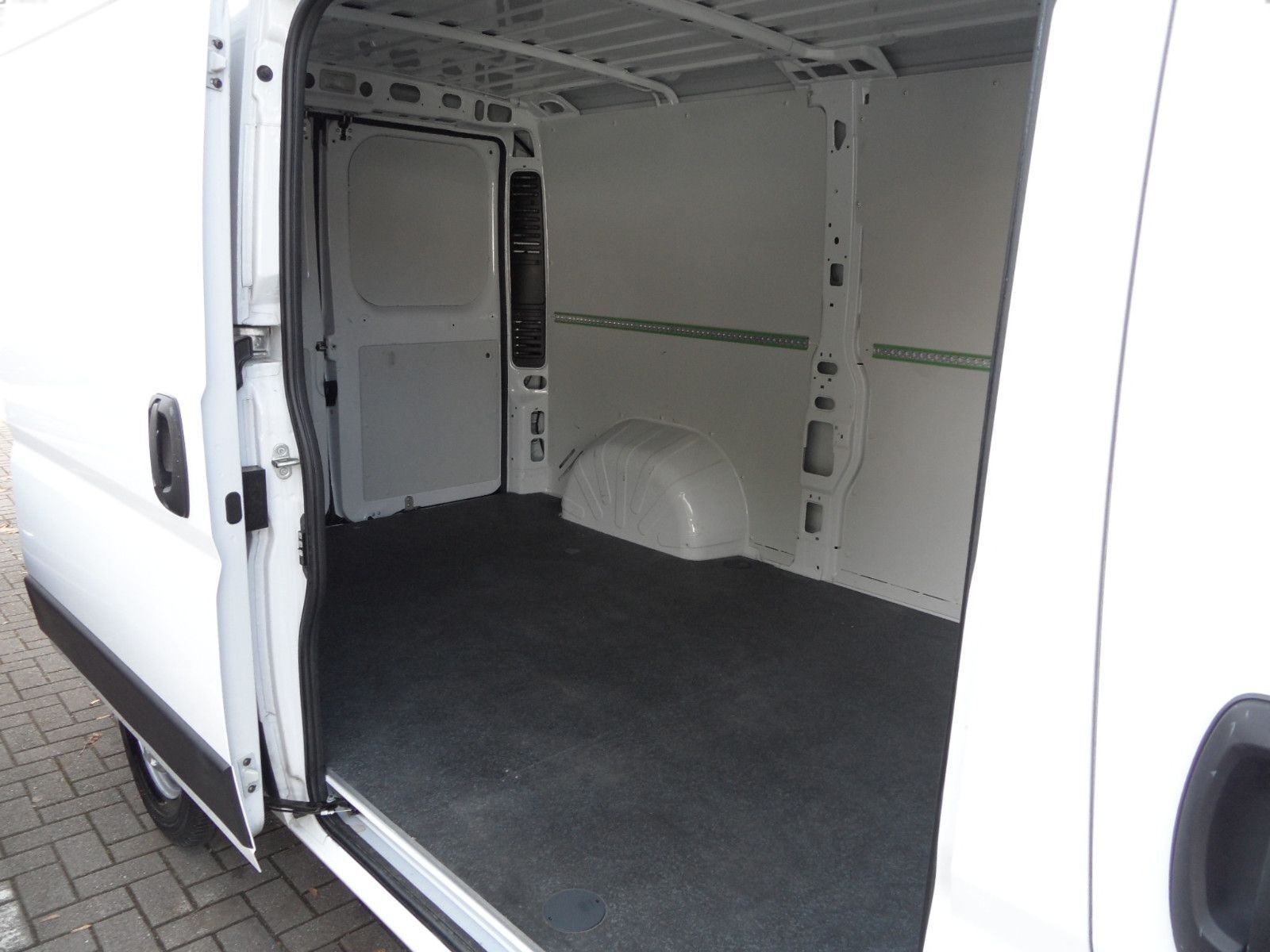 Opel Movano C Kasten L2H1 3,5t Edition+Navi+Kamera