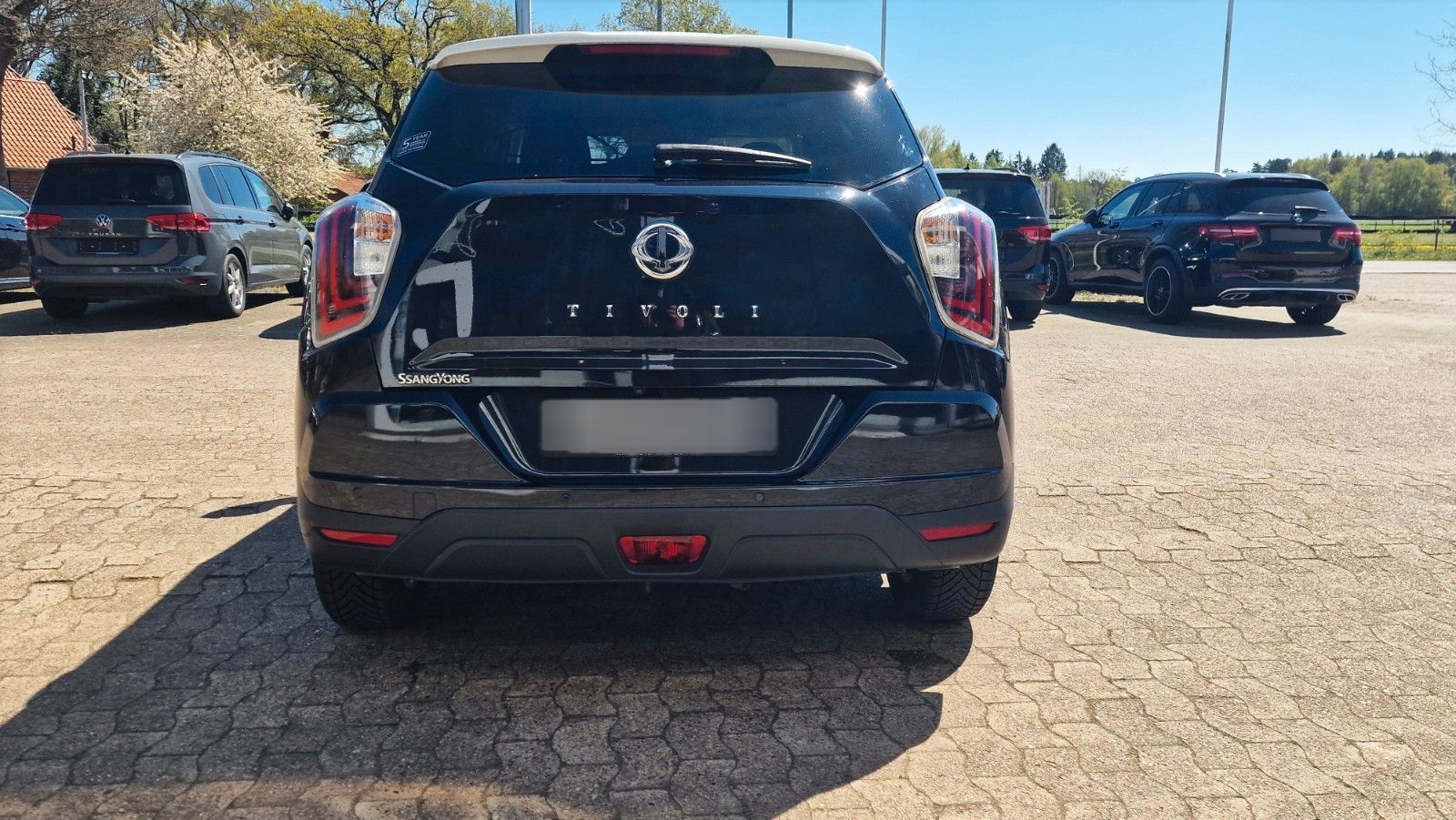 Ssangyong Tivoli 1,5 l Benziner  FIZZ AHK KAMERA S/W RÄDER