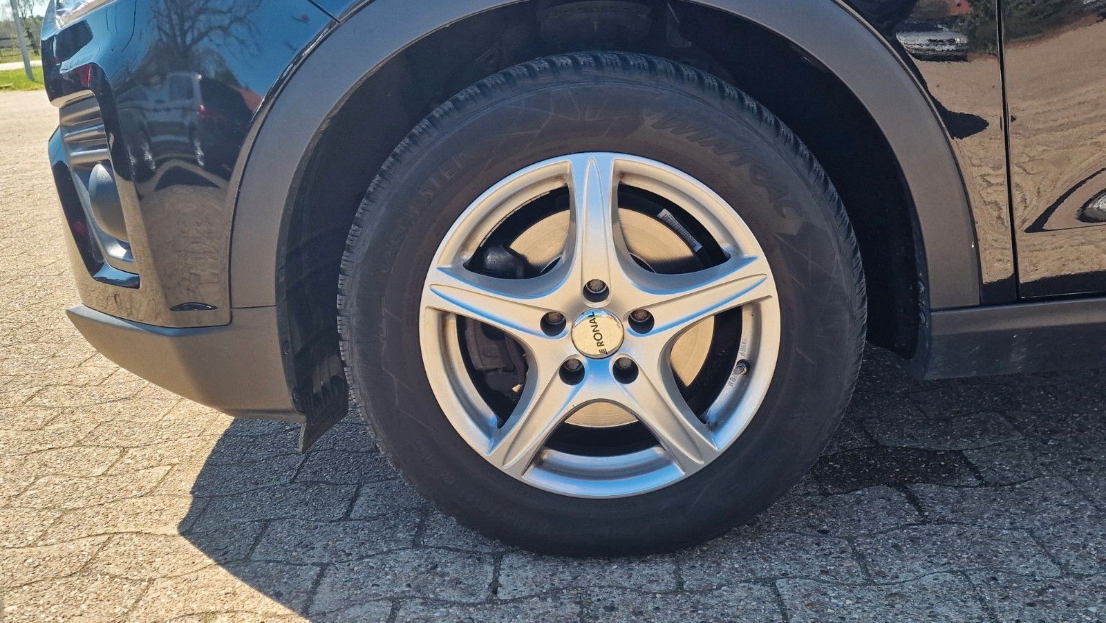 Ssangyong Tivoli 1,5 l Benziner  FIZZ AHK KAMERA S/W RÄDER