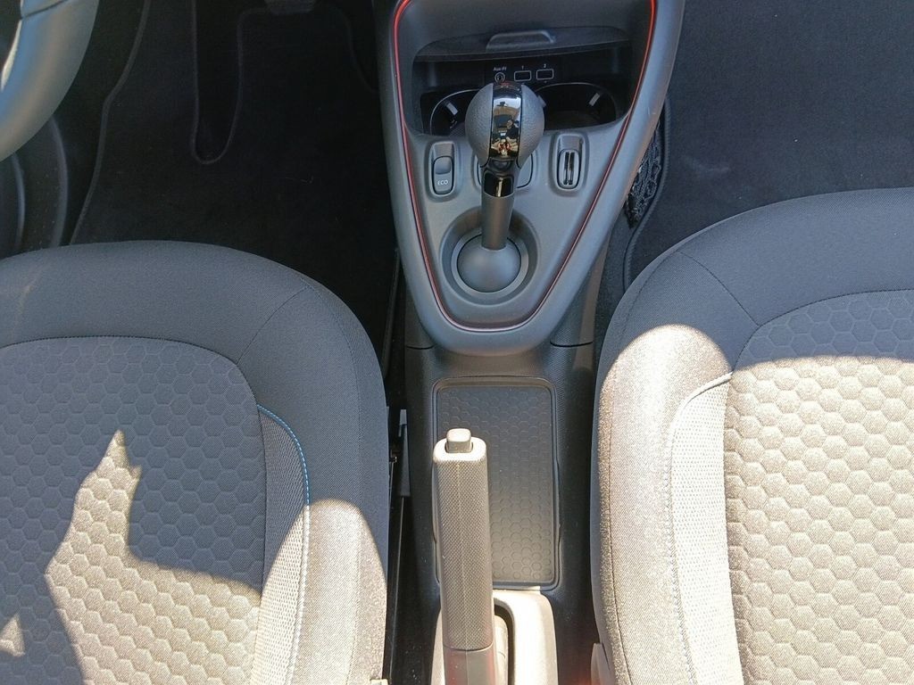 Smart ForTwo EQ passion *PANORAMADACH+SITZHEIZUNG+JBL-SOUND*