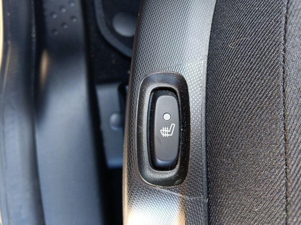 Smart ForTwo EQ passion *PANORAMADACH+SITZHEIZUNG+JBL-SOUND*