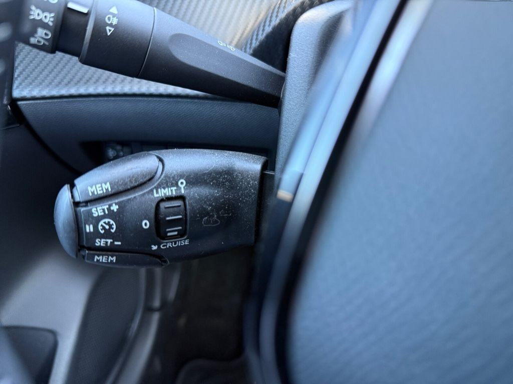 Peugeot 208 e- Active Pack *NAVIGATION+SITZHEIZUNG+LED*BC