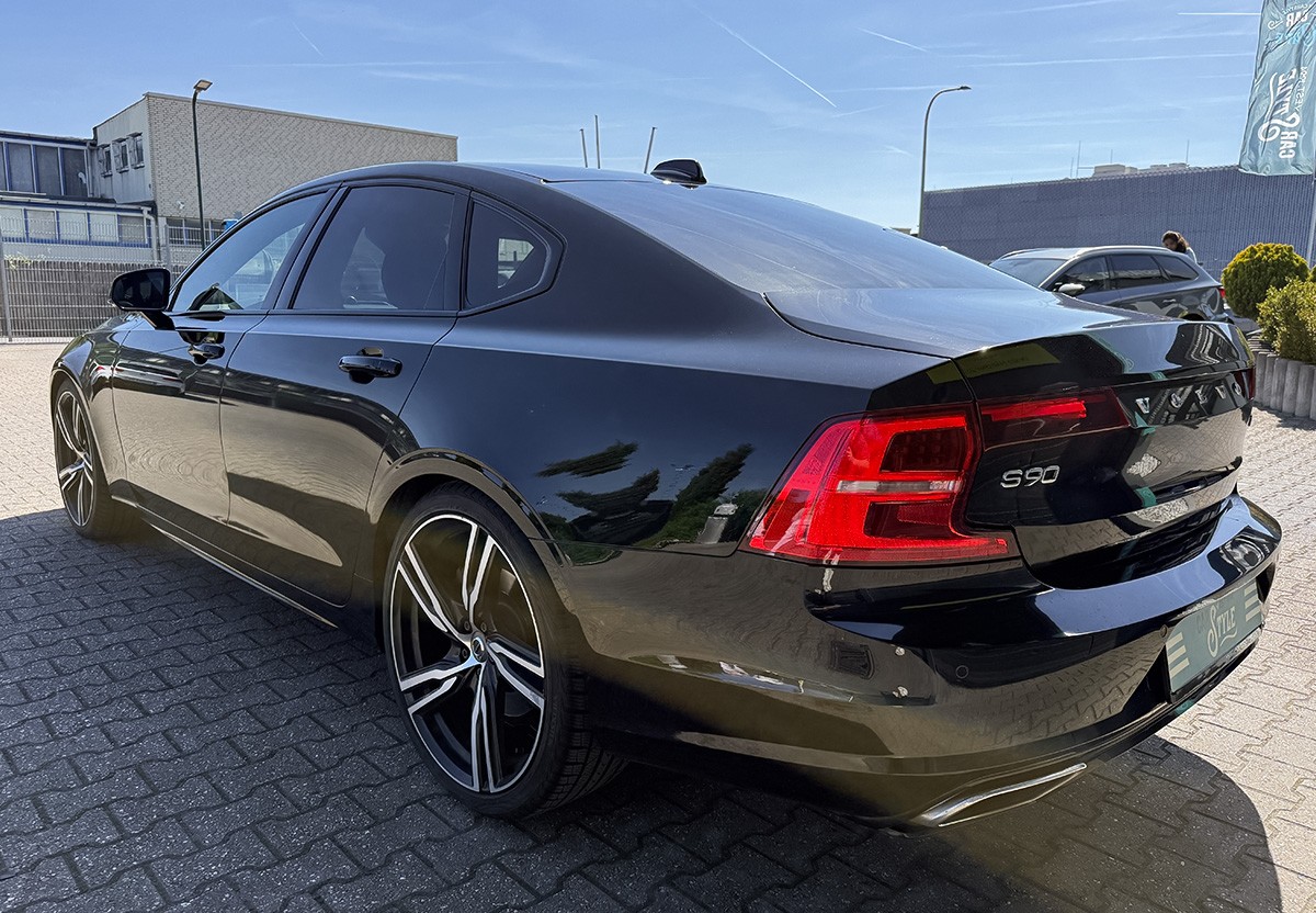 Volvo S90 T6 AWD R Design.360-RFK Bower & Wilkings