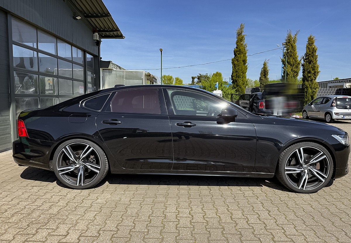 Volvo S90 T6 AWD R Design.360-RFK Bower & Wilkings